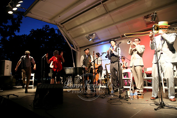 Hot Sardines Westbury 082
