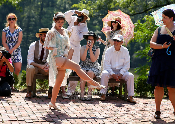 Art Deco Picnic 262