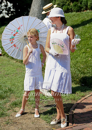Art Deco Picnic 220