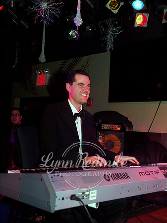 Salon New Years Eve Eve 174
