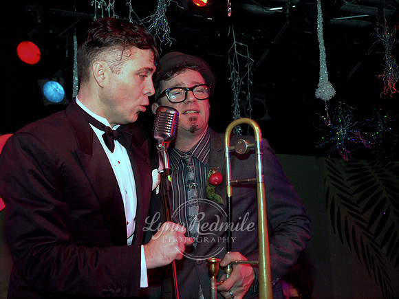 Salon New Years Eve Eve 164