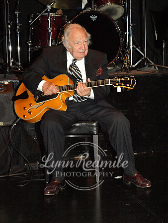 Bucky Pizzarelli