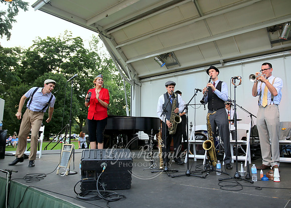 Hot Sardines Westbury 032