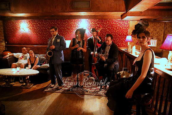 Speakeasy Dollhouse 095