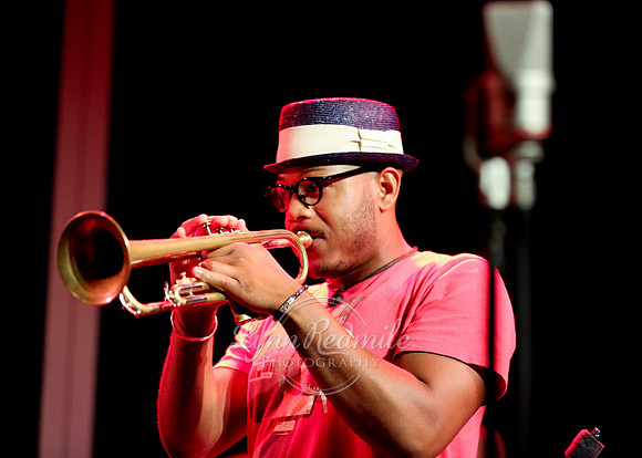 Michael Mwenso Special Set 16