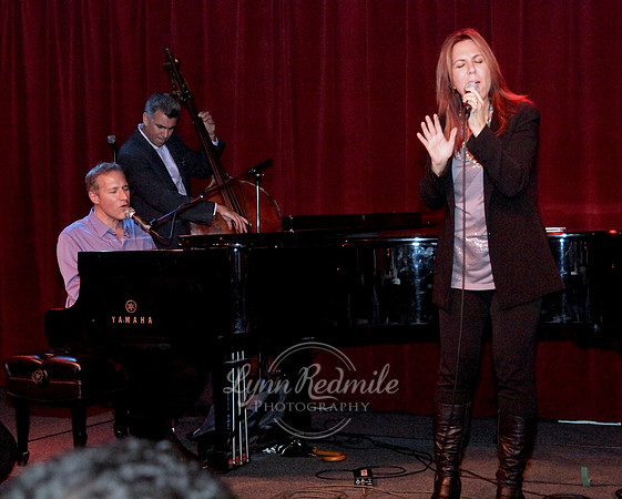 Victoria Shaw with Jim Brickman