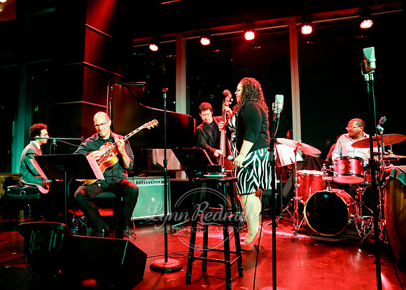 Brianna at Dizzy's 43