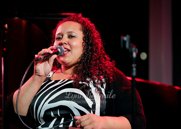 Brianna at Dizzy's 37